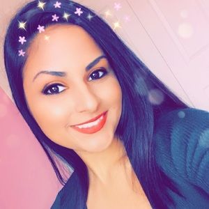 Meet your Posher, Asha